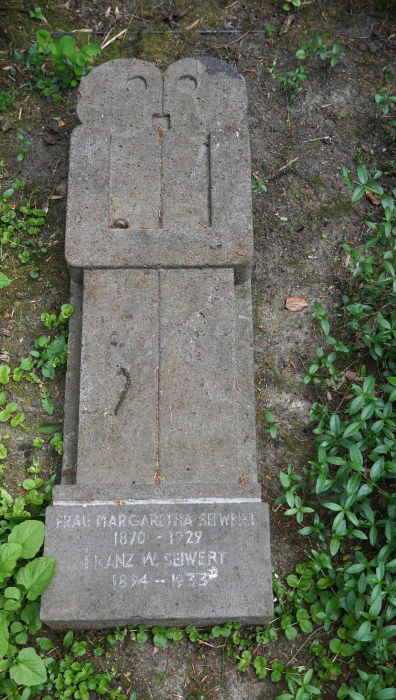 Grabstätte von Franz Wilhelm Seiwert auf Nordfriedhof Köln